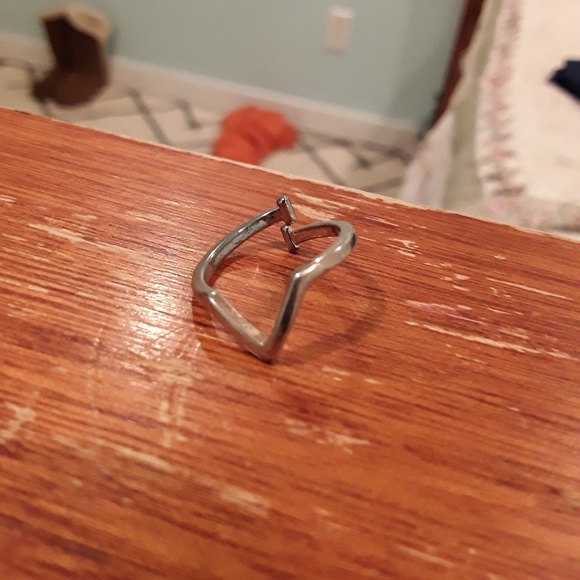 Ring - Picture 3 of 3